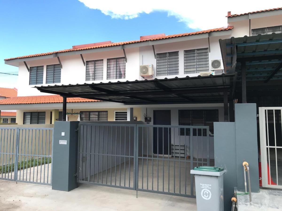 Oyo 90493 Jl Homestay Segamat Ngoại thất bức ảnh
