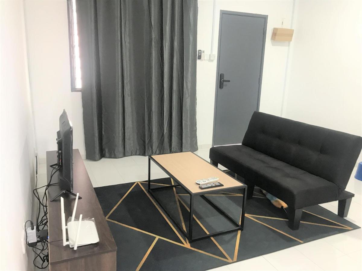 Oyo 90493 Jl Homestay Segamat Ngoại thất bức ảnh