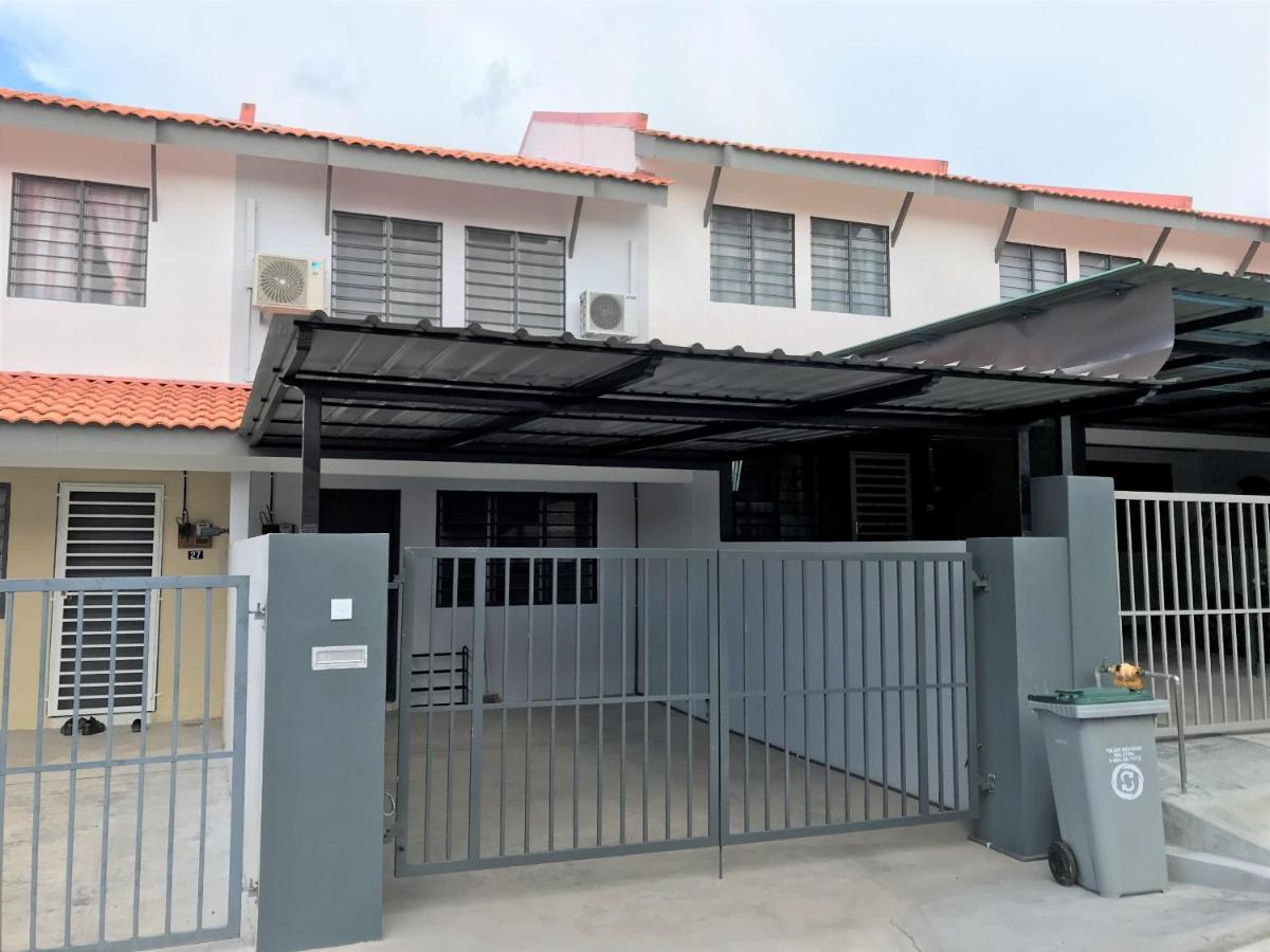 Oyo 90493 Jl Homestay Segamat Ngoại thất bức ảnh